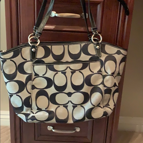 Coach Handbag - Picture 3 of 4